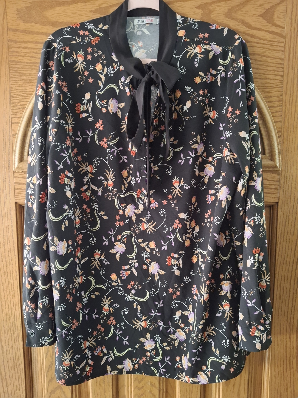 JustFab Black Floral Tie-Neck Blouse